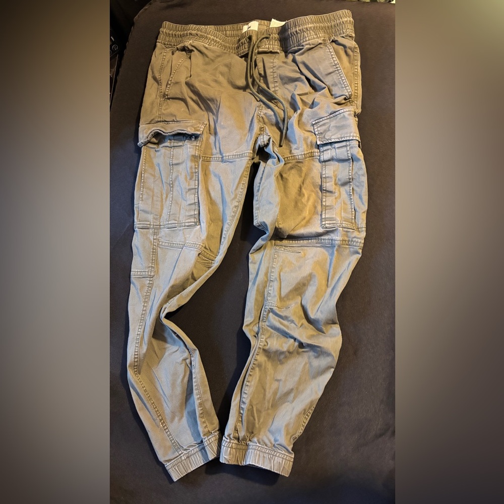 H&M menβs joggers army green size large